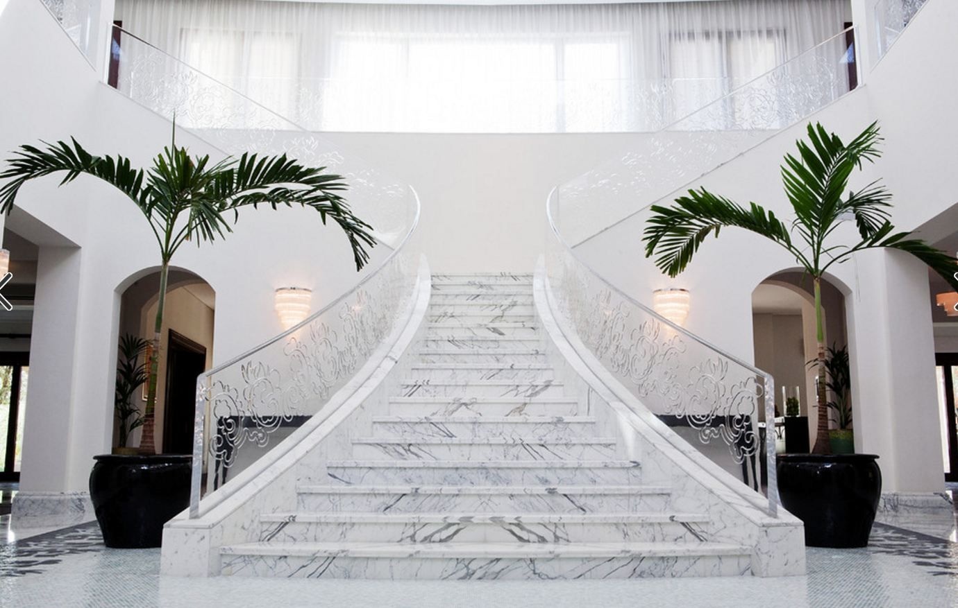 đá marble ốp cầu thang siêu đẹp